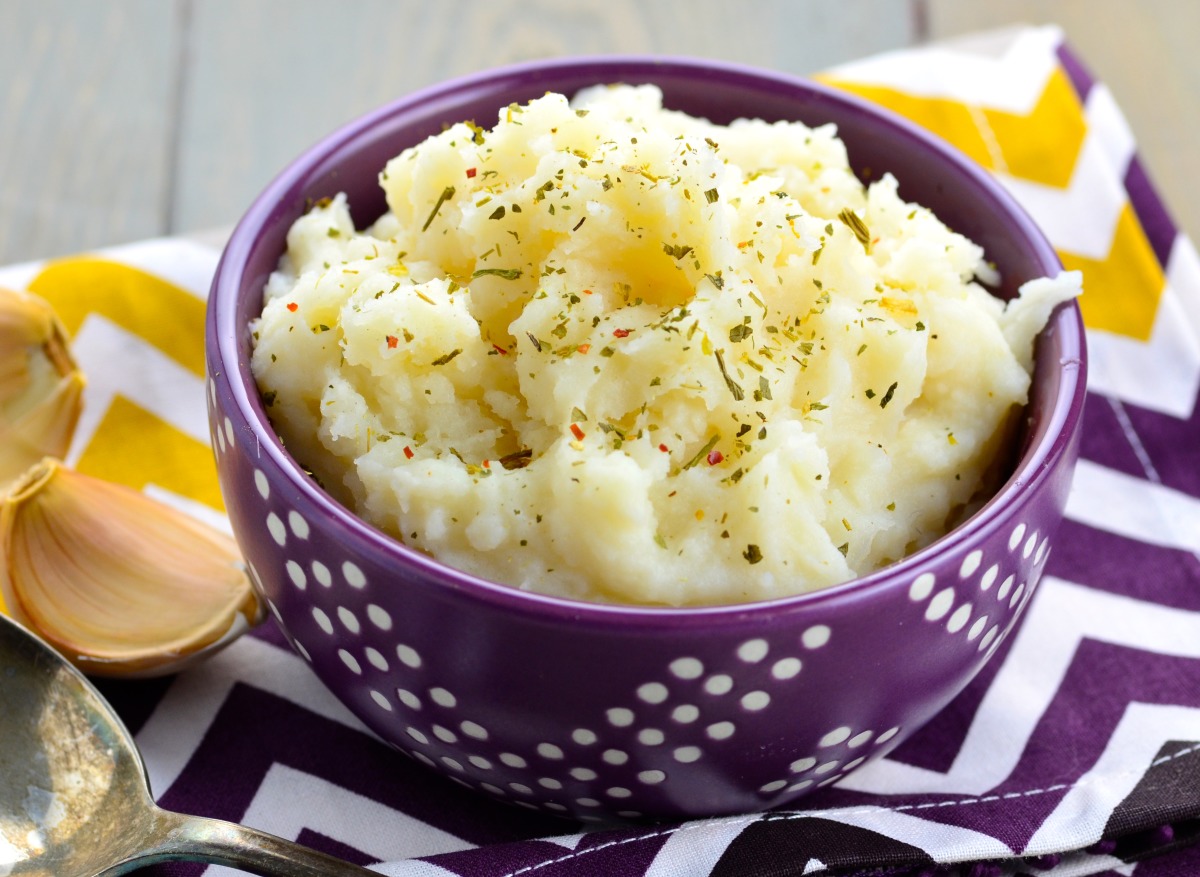 Simple Garlic Mashed Potatoes Recipe